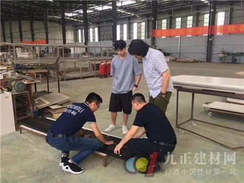 熱烈歡迎迪拜陳總蒞臨依威工廠考察，攜手共拓技術(shù)合作新篇章